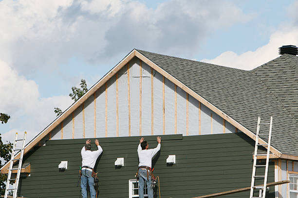 Professional Storm Damage Siding Repair technician working in Fort Lee, NJ